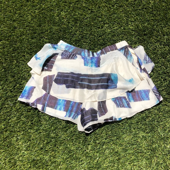 *Rare* Tibi ‘Oki’ shorts in ivory / multi color - Picture 8 of 9